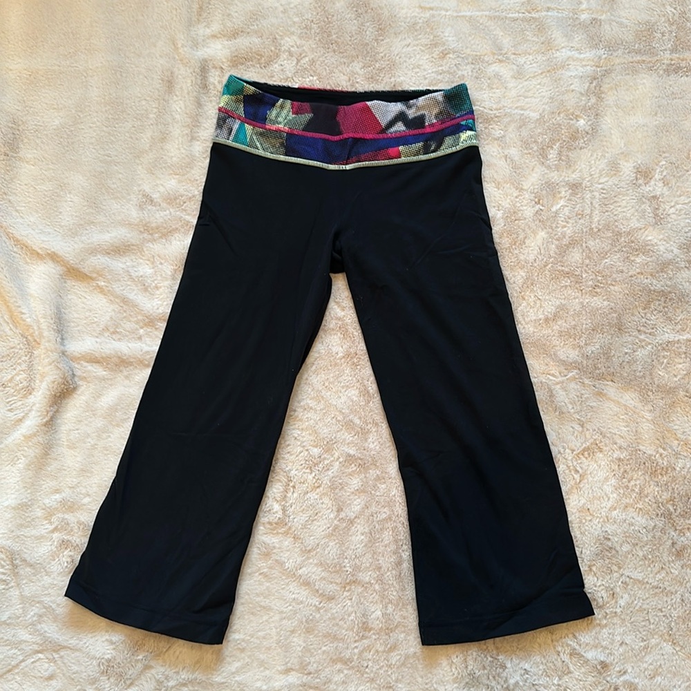 lululemon size 4 Groove Pant Crop